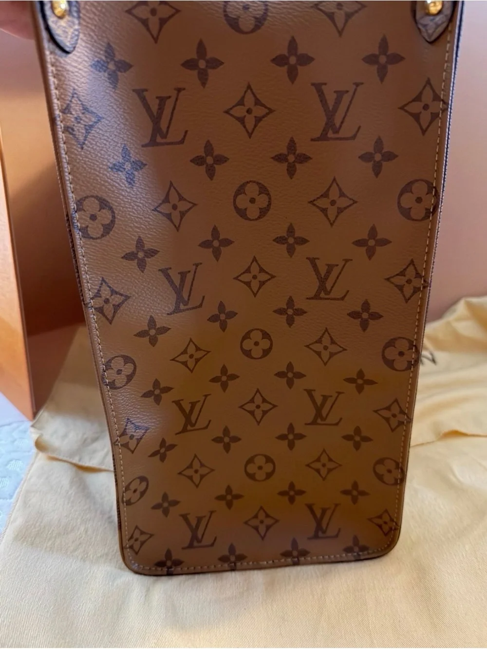 Louis Vuitton On The Go GM